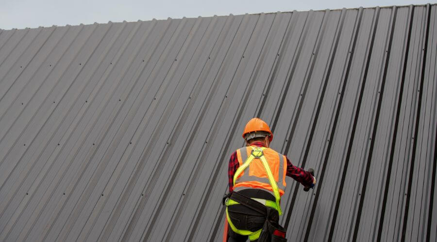 Professional metal roof installation services in La Crescenta, CA